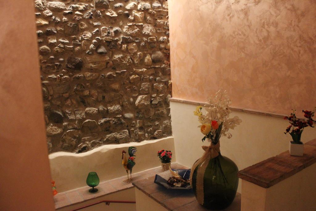 Hostel Del Gal Clusane Ngoại thất bức ảnh